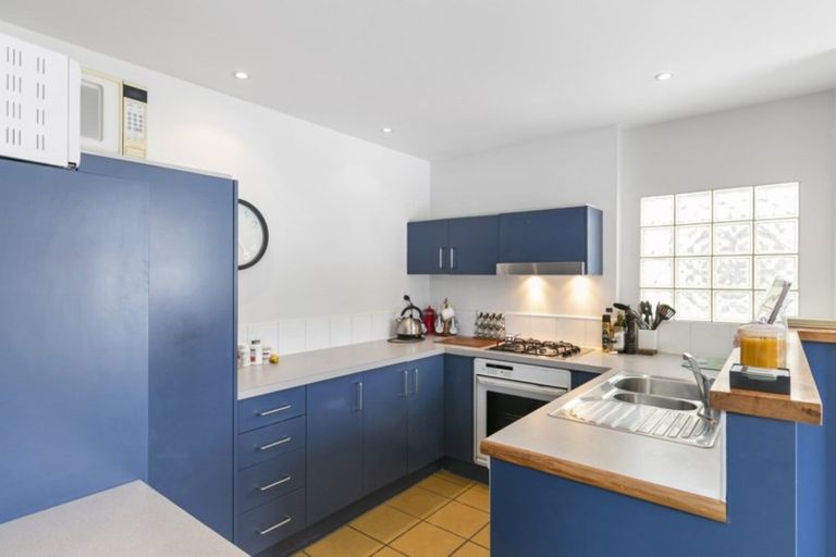 Photo of property in Anderson Apartments, 11/248 Willis Street, Te Aro, Wellington, 6011