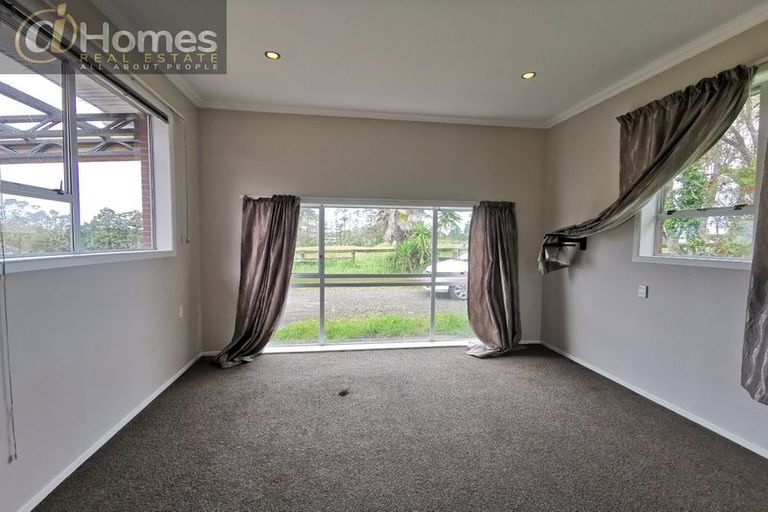 Photo of property in 6 Moontide Road, Kumeu, 0892