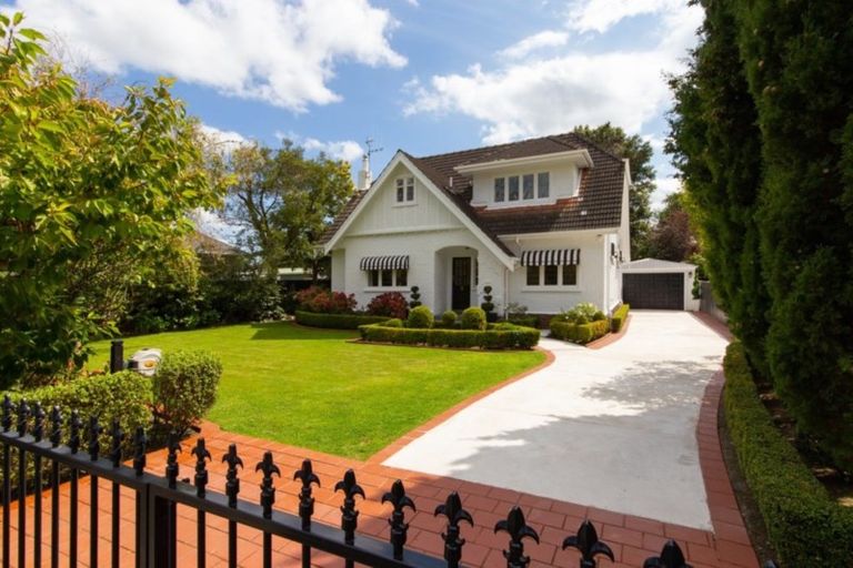 Photo of property in 295 College Street, West End, Palmerston North, 4410