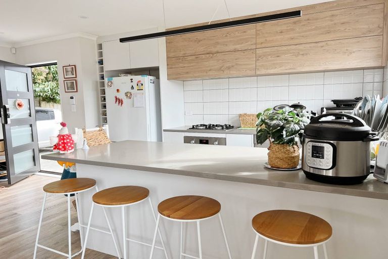 Photo of property in 2f Millen Avenue, Pakuranga, Auckland, 2010