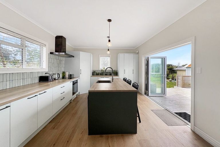 Photo of property in 56 Matai Street, Castlecliff, Whanganui, 4501