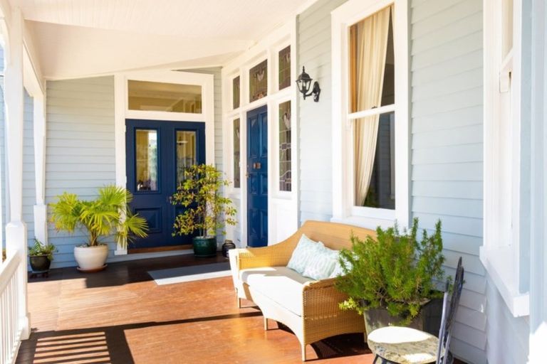 Photo of property in Mchardy Homestead, 11 Bracken Street, Hospital Hill, Napier, 4110