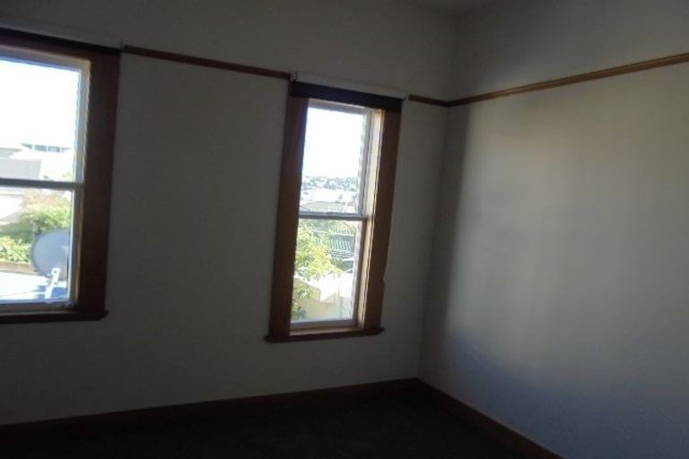 Photo of property in 54 Porritt Avenue, Mount Victoria, Wellington, 6011