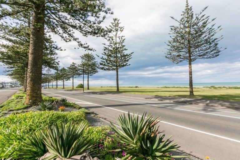 Photo of property in 629 Marine Parade, Napier South, Napier, 4110