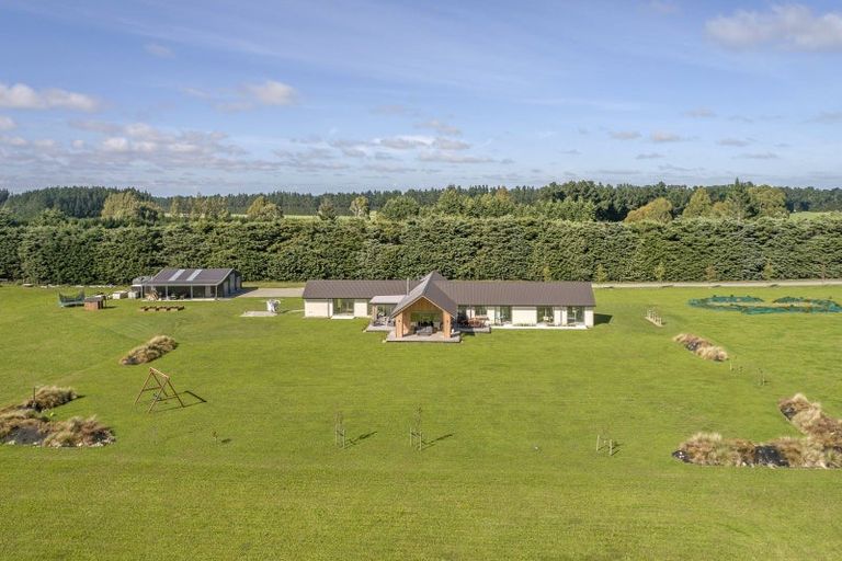 Photo of property in 14 Hayes Road, Kirwee, Christchurch, 7671