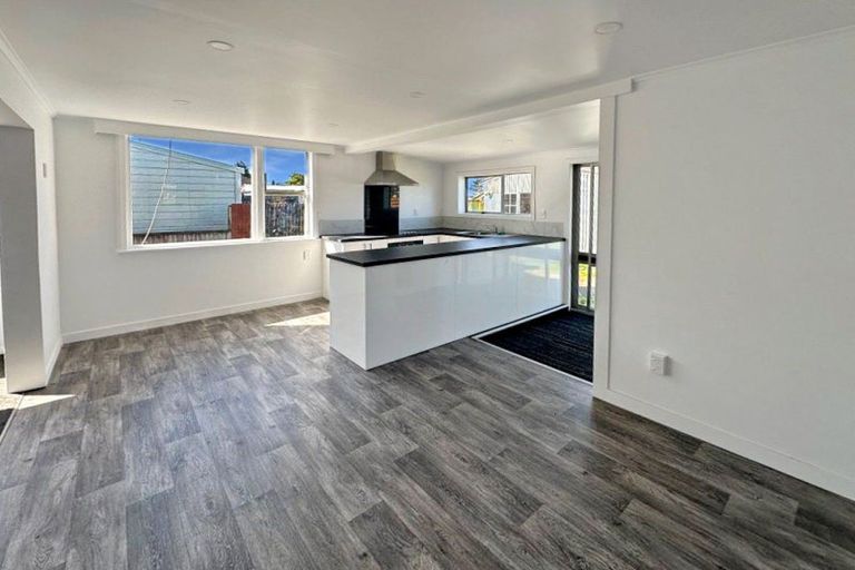 Photo of property in 42 Tennyson Street, Dannevirke, 4930