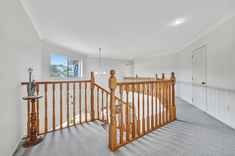 Photo of property in 19 Belleaire Court, West Harbour, Auckland, 0618