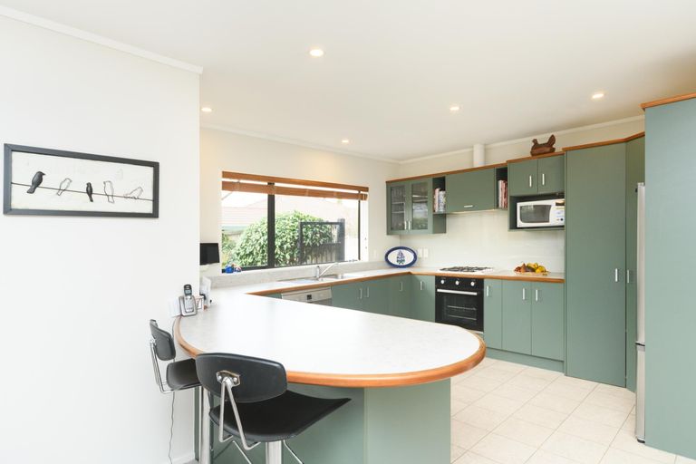 Photo of property in 4 Mckenzie Court, Terrace End, Palmerston North, 4410