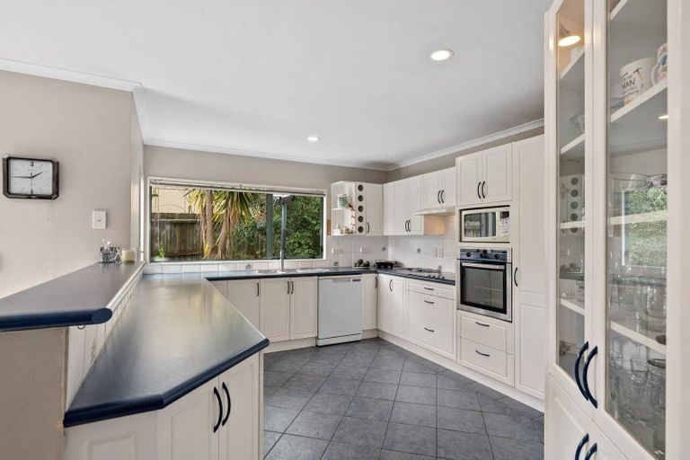 Photo of property in 24 Calypso Way, Unsworth Heights, Auckland, 0632