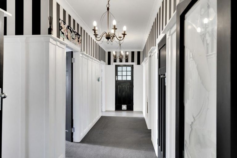 Photo of property in 6 Yule Grove, Greytown, 5712