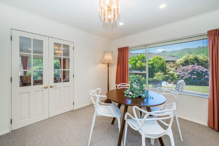 Photo of property in 25 Awanui Drive, Waikanae, 5036