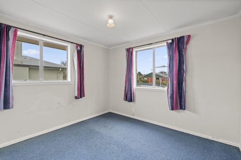 Photo of property in 74 Forfar Crescent, Rockdale, Invercargill, 9812