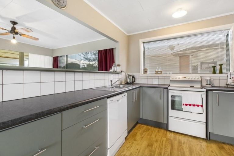 Photo of property in 21 Polandson Place, Opaheke, Papakura, 2113