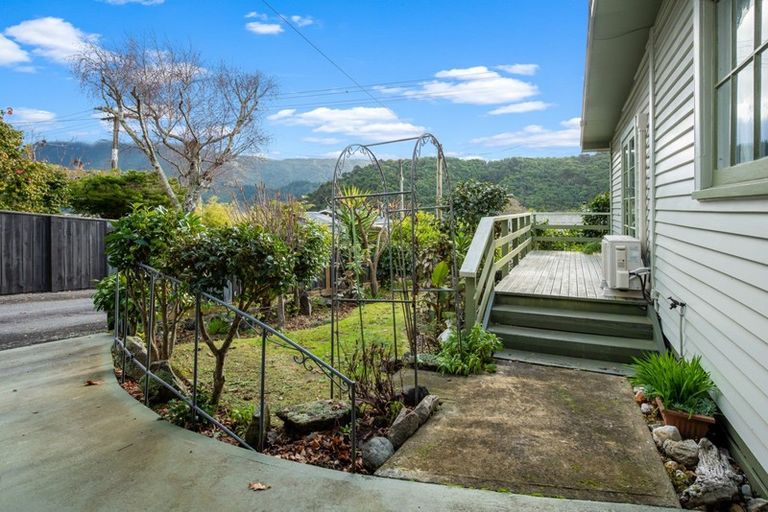 Photo of property in 27a Milton Terrace, Picton, 7220