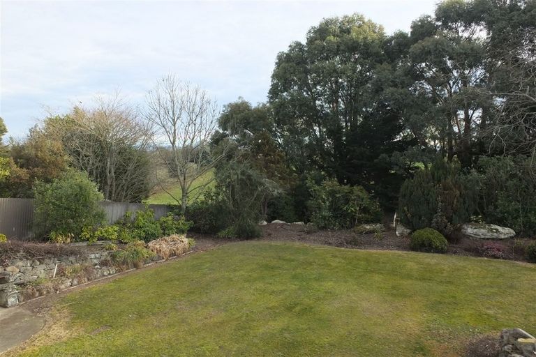 Photo of property in 11 Hillview Place, Pleasant Point, 7903