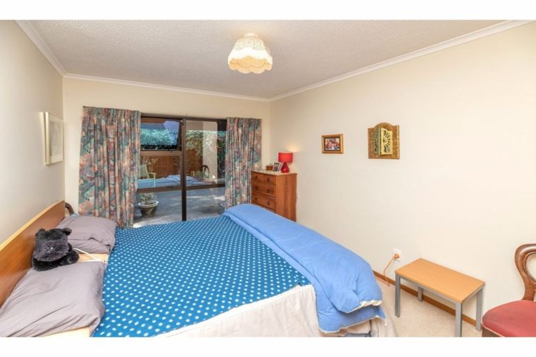 Photo of property in 2/9a Kingham Place, Avonhead, Christchurch, 8042