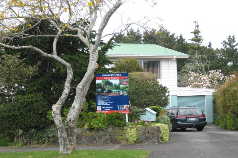 Photo of property in 19 Carlton Terrace, Westown, New Plymouth, 4310