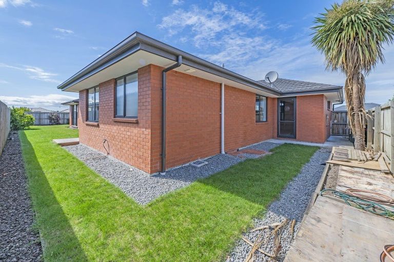 Photo of property in 17 Exeter Lane, Rolleston, 7614