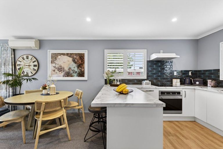 Photo of property in 1/79 Meeanee Road, Taradale, Napier, 4112