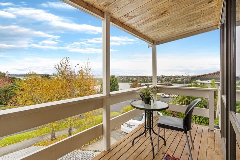 Photo of property in 148 West Harbour Drive, West Harbour, Auckland, 0618