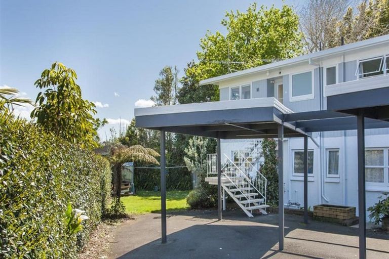 Photo of property in 6/133 Shakespeare Road, Milford, Auckland, 0620