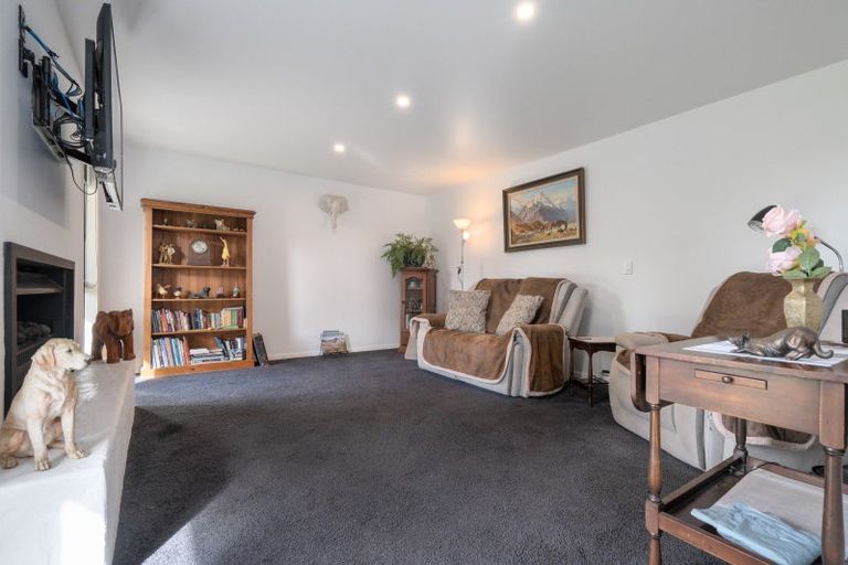 Photo of property in 20 Baltic Place, Northwood, Christchurch, 8051