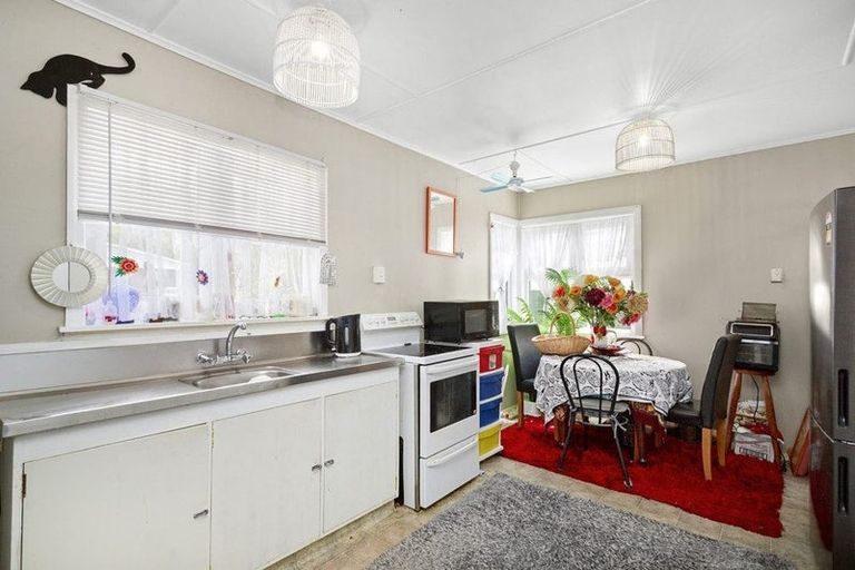 Photo of property in 11 Wainuiomata Road, Wainuiomata, Lower Hutt, 5014