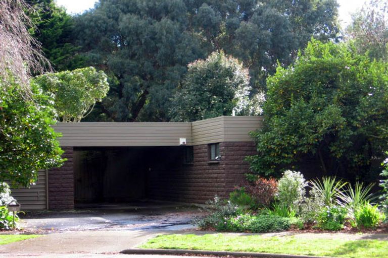 Photo of property in 32 Humphries Place, Awapuni, Palmerston North, 4412