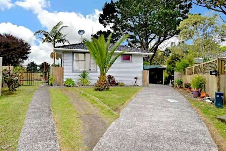 Photo of property in 12 Mchardy Place, Glenfield, Auckland, 0627