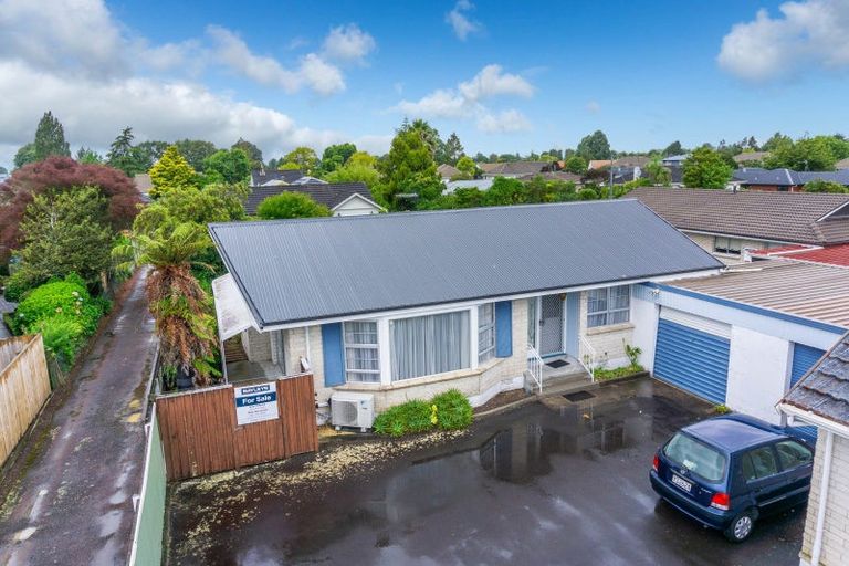 Photo of property in 2/1130 Heaphy Terrace, Fairfield, Hamilton, 3214