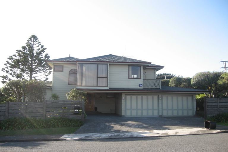 Photo of property in 12 Bay Drive, Titahi Bay, Porirua, 5022
