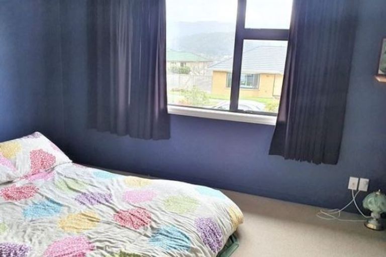 Photo of property in 6 Ormrod Grove, Riverstone Terraces, Upper Hutt, 5018