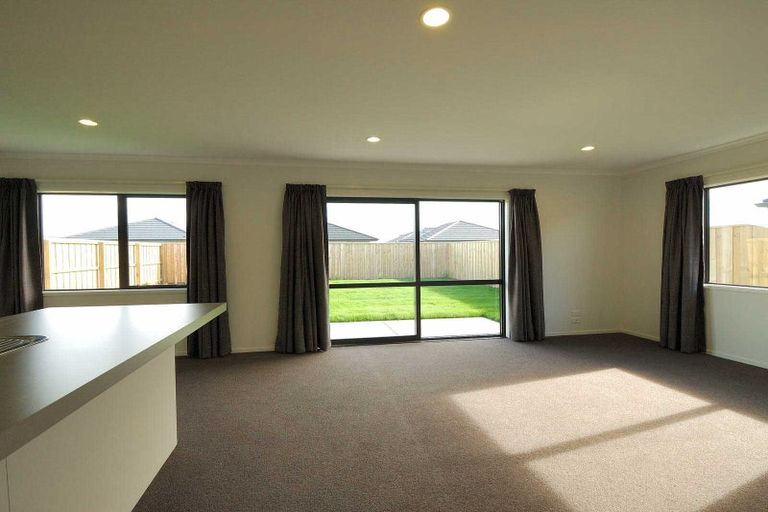 Photo of property in 27 Pakohe Street, Pegasus, 7612