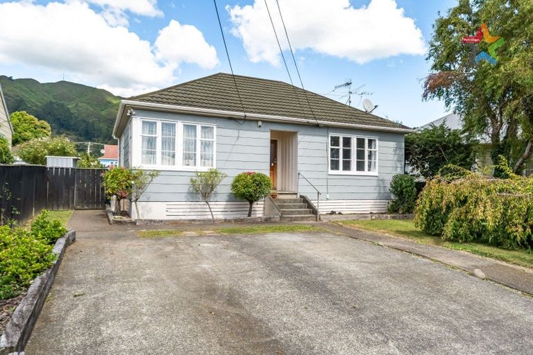 Photo of property in 17 Collett Street, Naenae, Lower Hutt, 5011