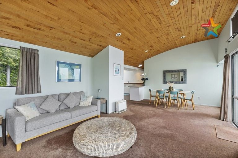 Photo of property in 2/517 Marine Drive, Sunshine Bay, Lower Hutt, 5013