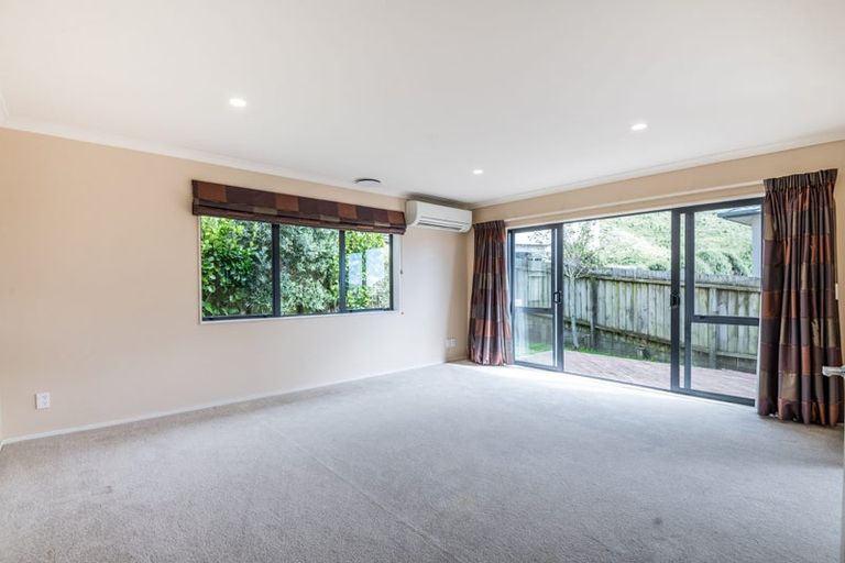 Photo of property in 68 Erlestoke Crescent, Churton Park, Wellington, 6037