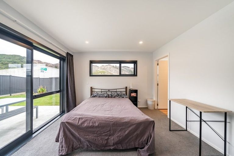 Photo of property in 15 Cynisca Crescent, Wallaceville, Upper Hutt, 5018