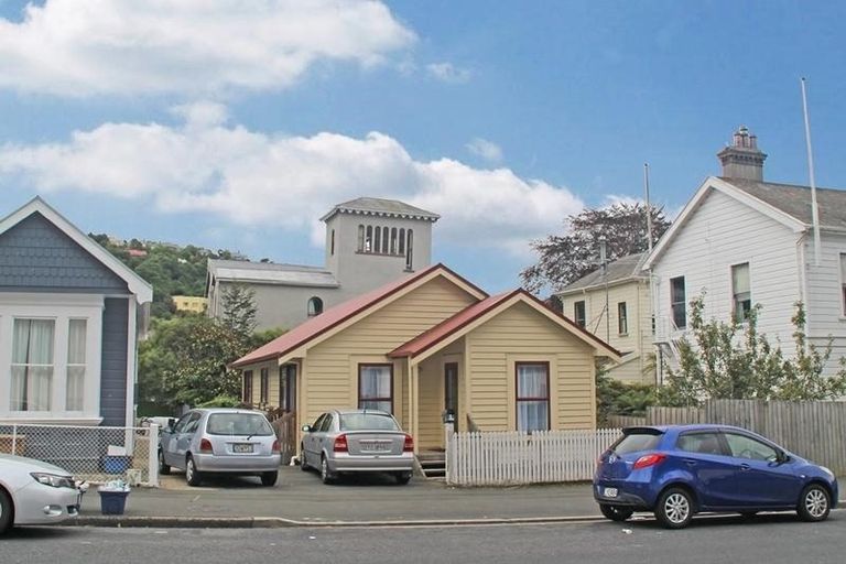 Photo of property in 4a Duke Street, North Dunedin, Dunedin, 9016