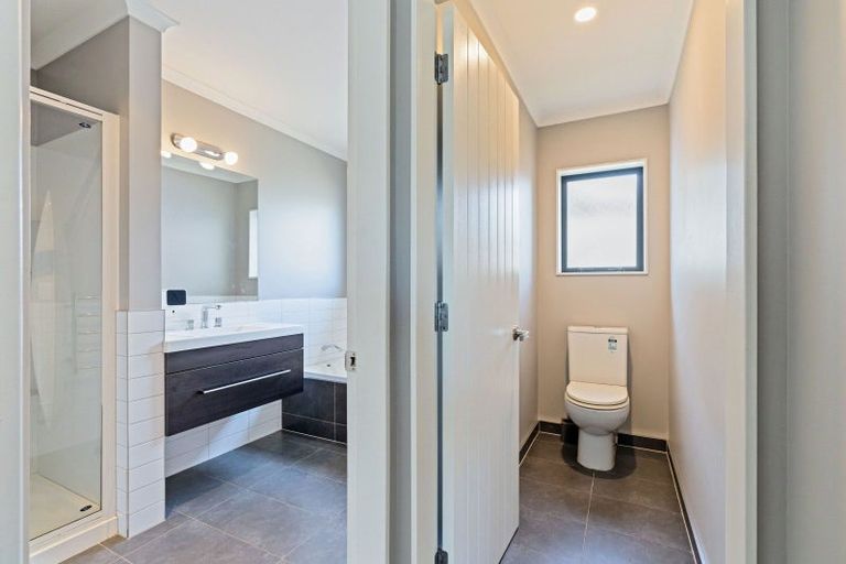 Photo of property in 102 Mountain View Terrace End, Otaki Beach, Otaki, 5512