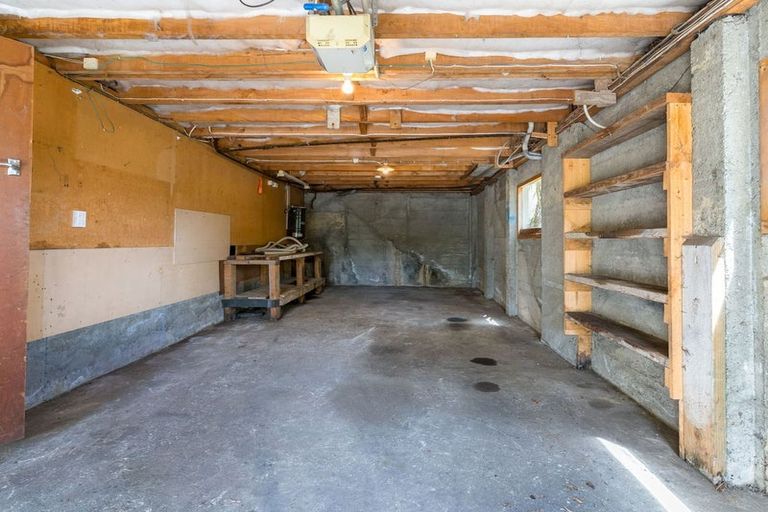 Photo of property in 10 Kinmont Crescent, Kinmont Park, Mosgiel, 9024