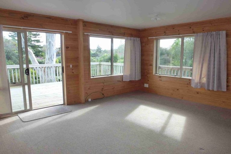 Photo of property in 33a Evelyn Road, Cockle Bay, Auckland, 2014