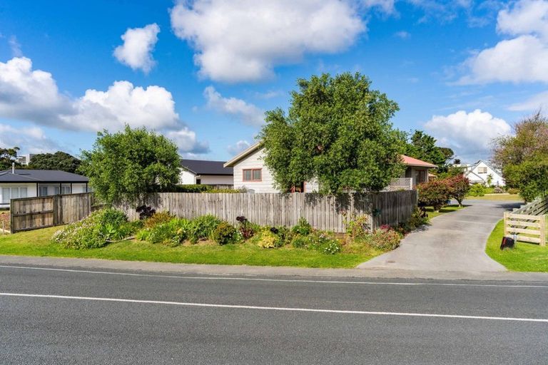 Photo of property in 14 Moir Point Road, Mangawhai Heads, Mangawhai, 0505