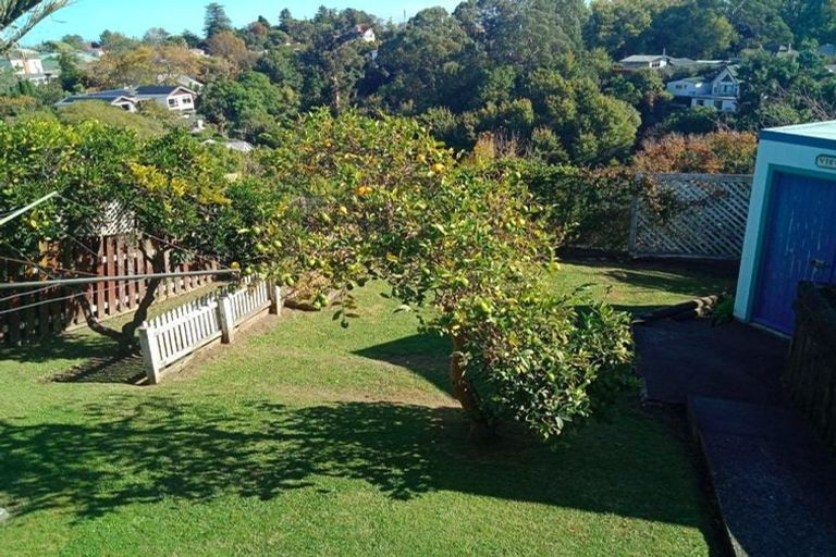 Photo of property in 18 Selwyn Road, Hospital Hill, Napier, 4110