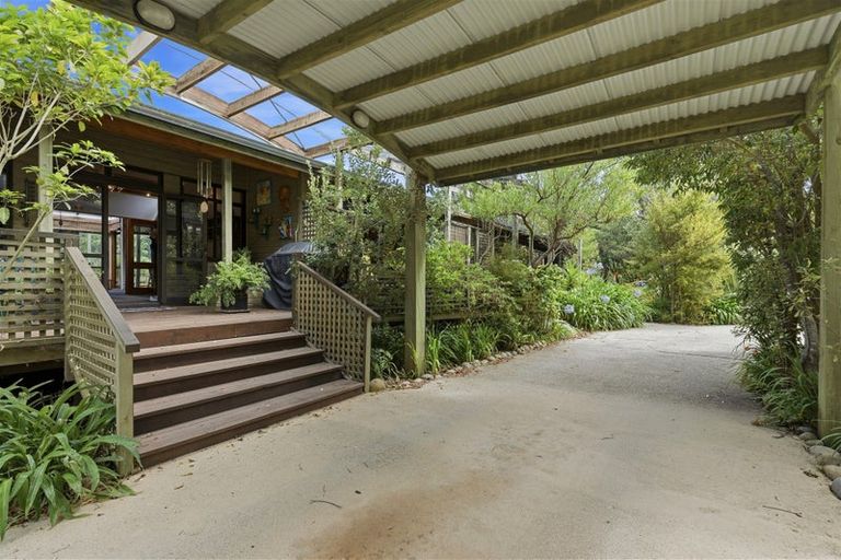 Photo of property in Twin Waters Lodge, 30 Totara Avenue, Collingwood, 7073