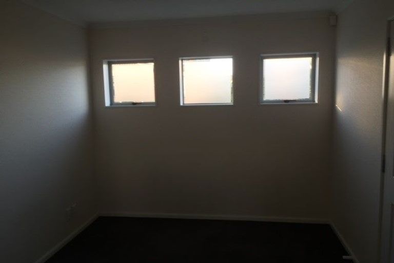 Photo of property in 9 Seresin Crescent, Flat Bush, Auckland, 2016