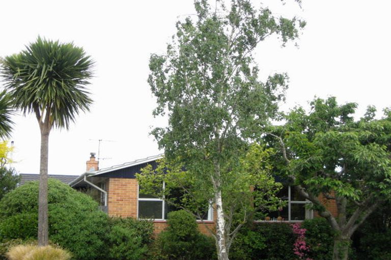 Photo of property in 6 Freebairn Street, Redwood, Christchurch, 8051