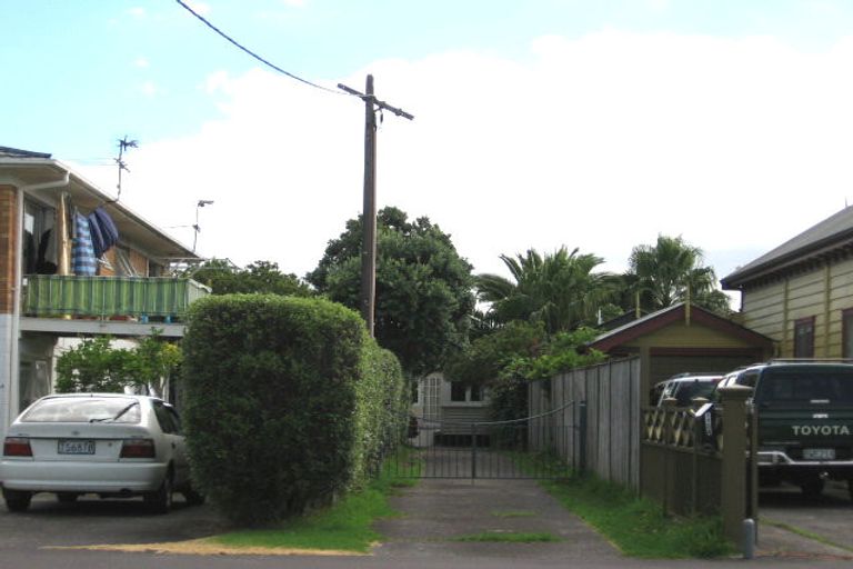 Photo of property in 175a Victoria Road, Devonport, Auckland, 0624