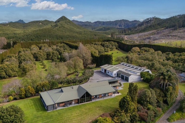 Photo of property in 32 Julian Road, Onemana, Whangamata, 3691