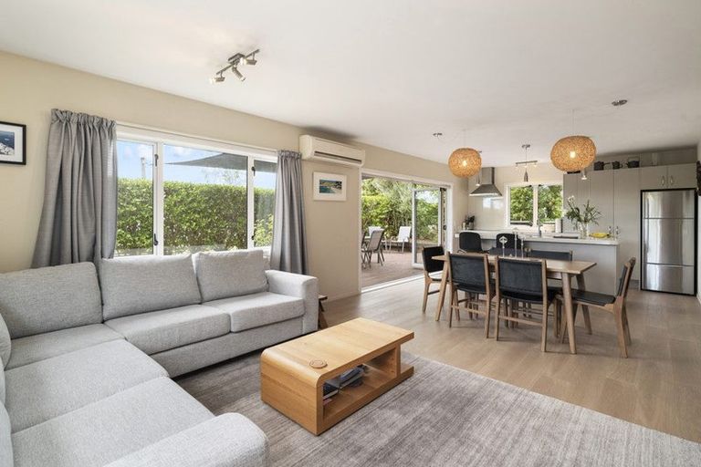 Photo of property in 2/47 Te Hatepe Avenue, Taupo, 3330