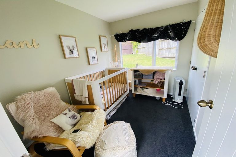 Photo of property in 2/5 Nigel Road, Browns Bay, Auckland, 0630